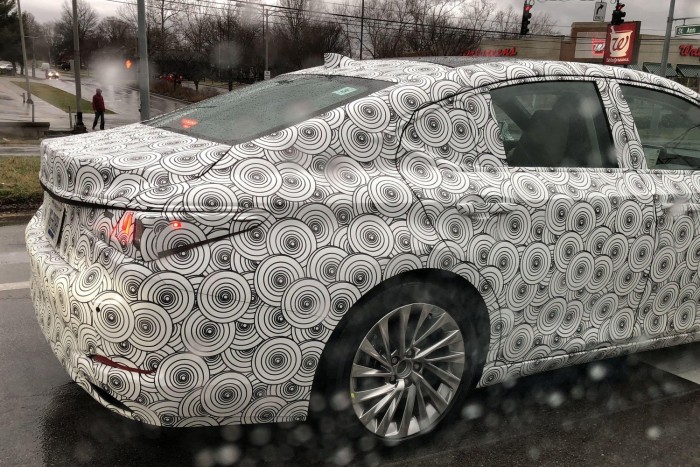 Radikális orral érkezik a Lexus GS utóda 2 Radikális orral érkezik a Lexus GS utóda 2