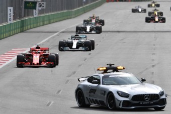 F1: Lassú a safety car? Ez a dolga!