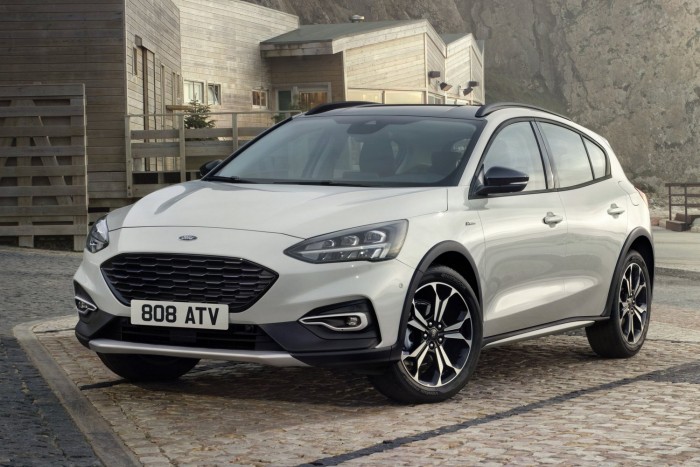Ford Focus: új mérce az alsó-középkategóriában? 14 Ford Focus: új mérce az alsó-középkategóriában? 14