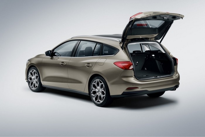 Ford Focus: új mérce az alsó-középkategóriában? 7 Ford Focus: új mérce az alsó-középkategóriában? 7