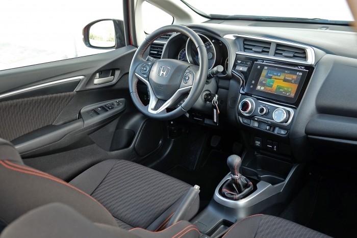 Praktikus családi Honda, izgága motorral 8