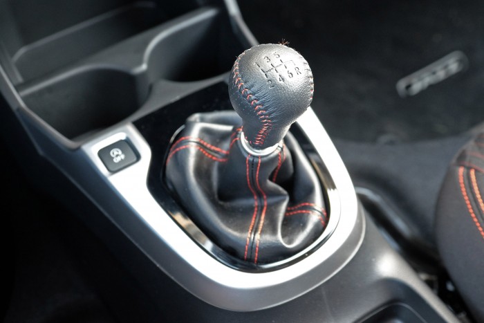 Praktikus családi Honda, izgága motorral 12