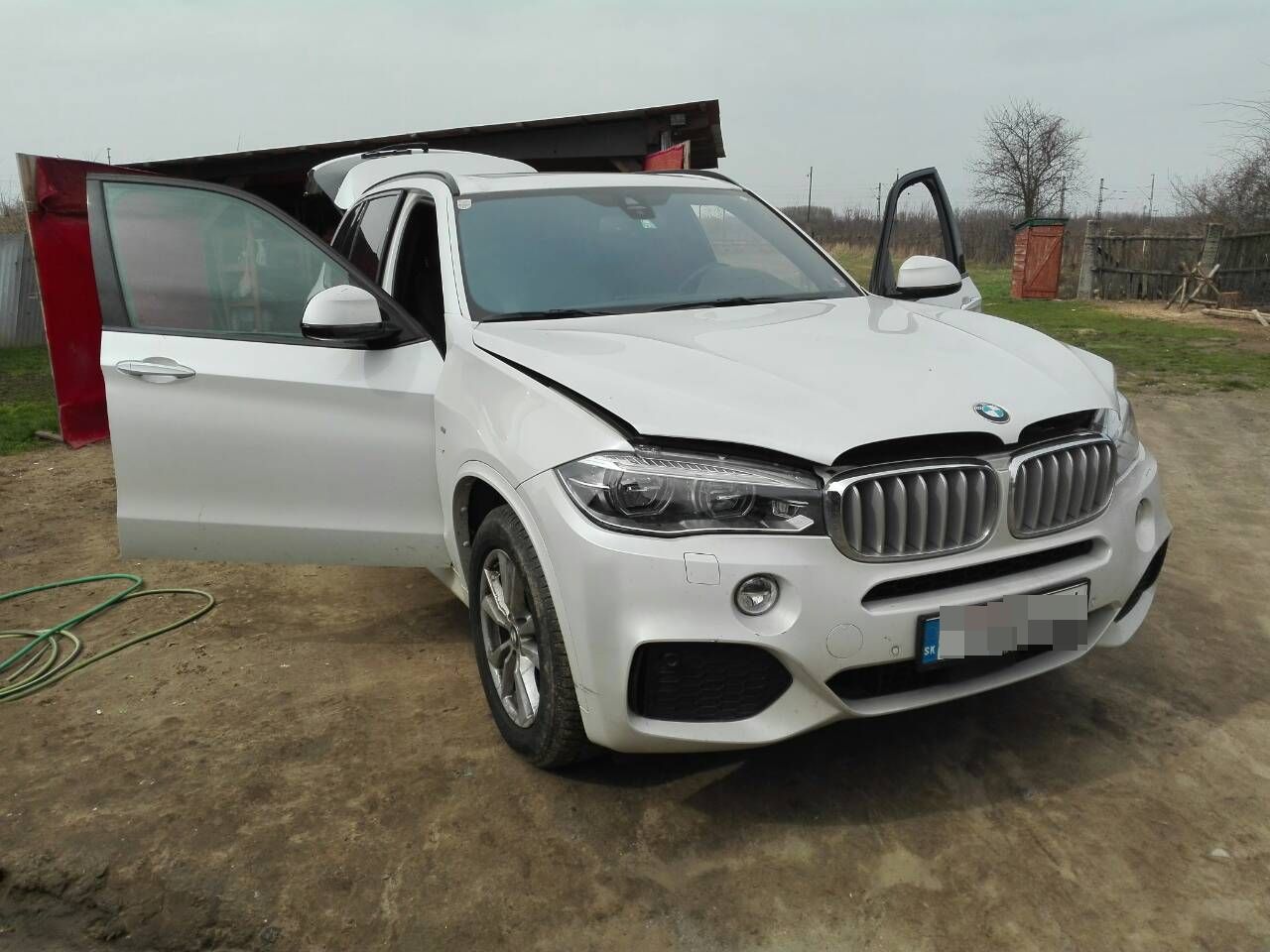 Pajtában jegelték a lopott BMW-t 4