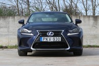 Se dízelbűz, se izgalom: Lexus IS hibrid 41