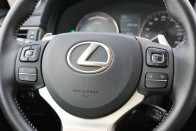 Se dízelbűz, se izgalom: Lexus IS hibrid 57