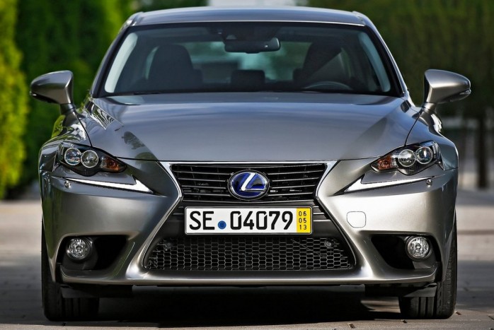 Se dízelbűz, se izgalom: Lexus IS hibrid 77