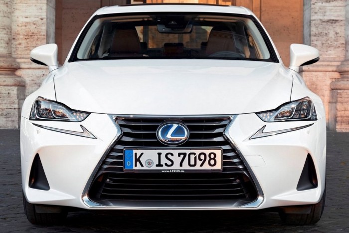 Se dízelbűz, se izgalom: Lexus IS hibrid 78