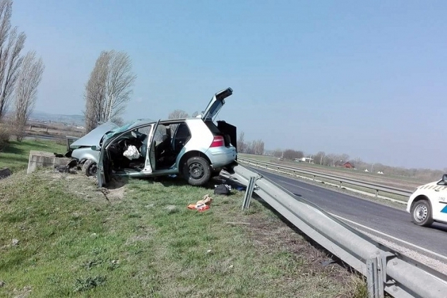 Képeken az esztergomi halálos baleset