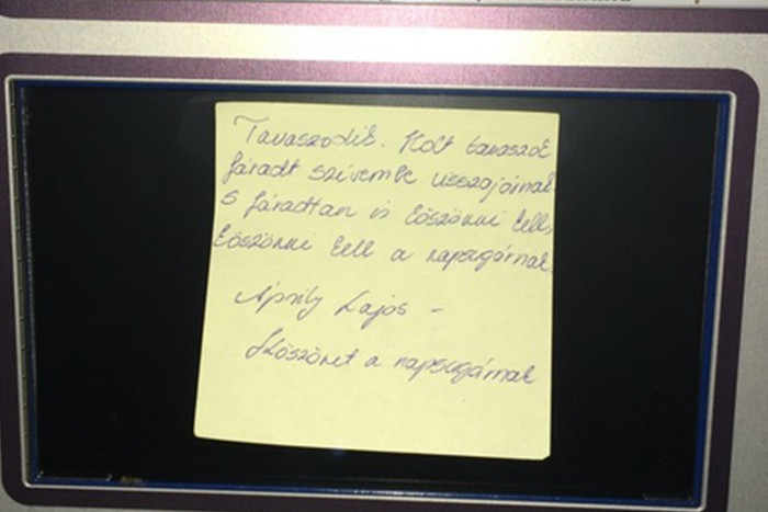 Verset írtak egy szegedi parkolóautomatának 2