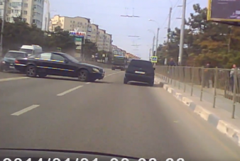 Megőrült ez a mercis, vagy mi történt?