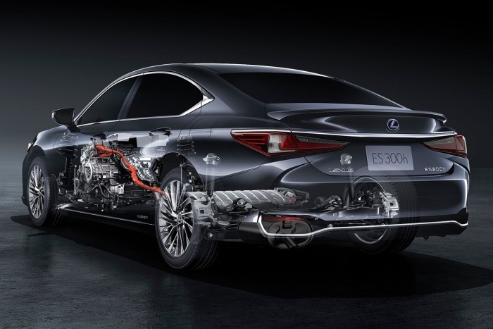 Harminc év után érkezik meg hozzánk a Lexus ES 5 Harminc év után érkezik meg hozzánk a Lexus ES 5