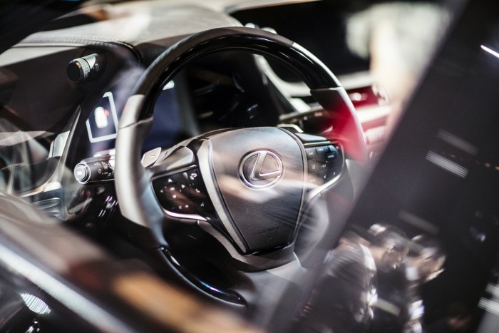 Harminc év után érkezik meg hozzánk a Lexus ES 3 Harminc év után érkezik meg hozzánk a Lexus ES 3