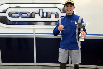 Dobogóval debütált az amputált lábú pilóta