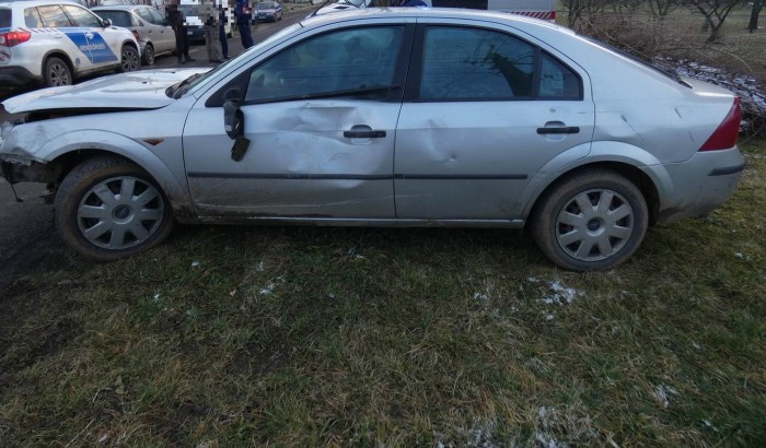 Baseballütővel vertek szét egy autót Nógrádban