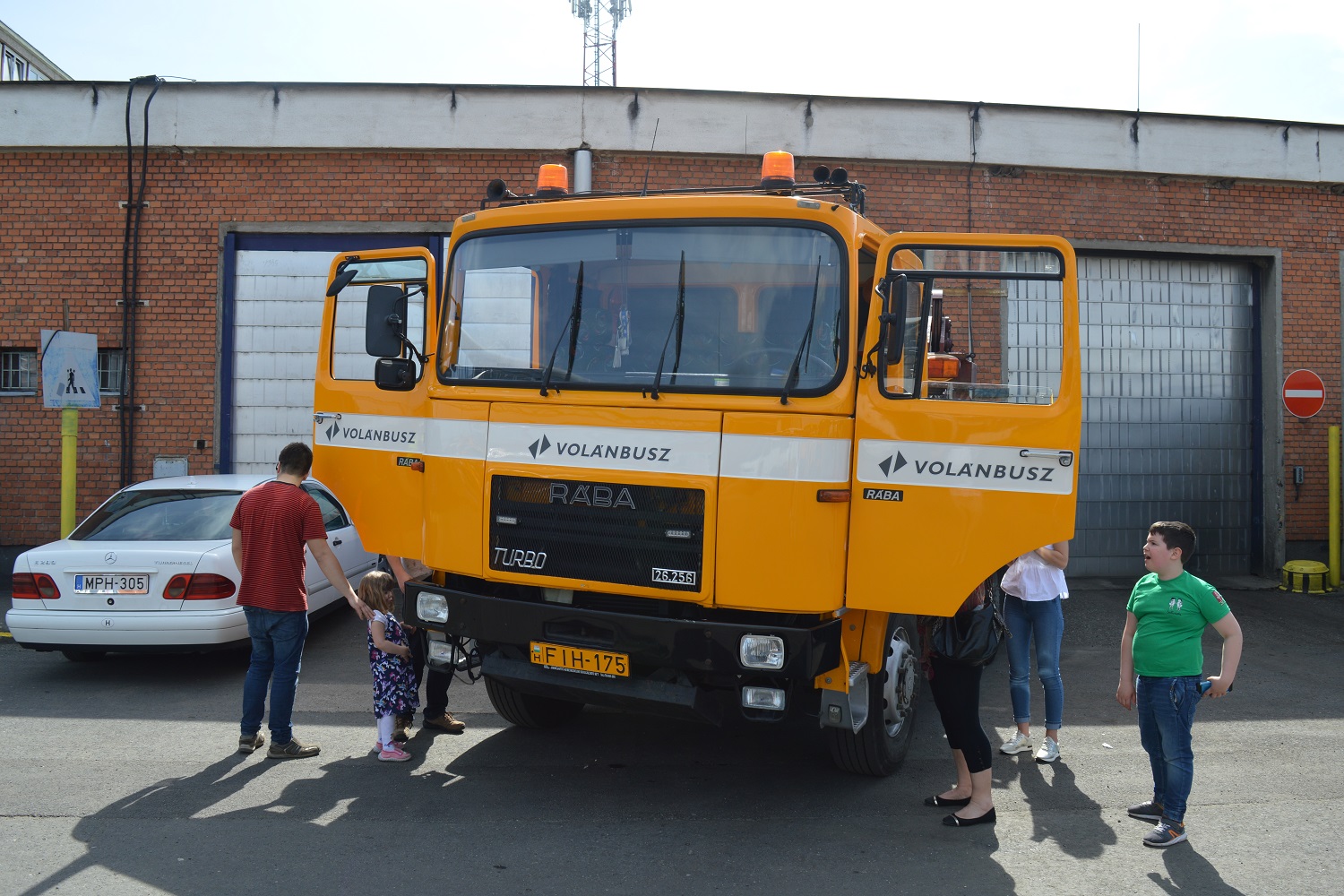 Mindenki buszt akart vezetni szombaton 18