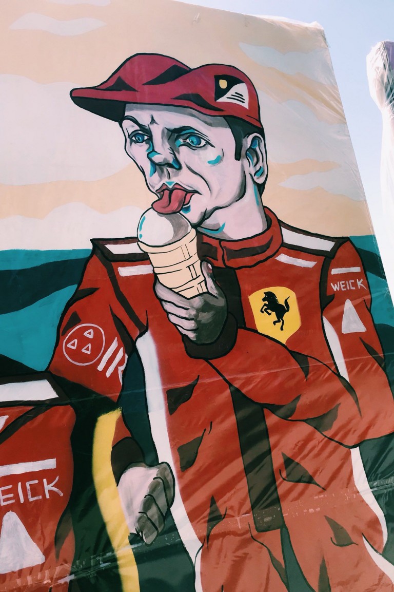 F1: Ilyen gáz graffiti még sosem készült Kimiről 1