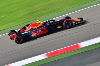 F1: A Red Bull tojik a Renault ultimátumára