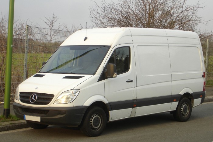 Külön utakon jár a Mercedes Sprinter 50