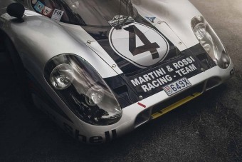 Rendszám került erre a Porsche versenyautóra