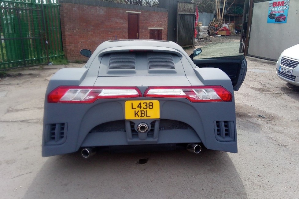 Ilyen egy profin megépített iszonyat rusnya autó 2