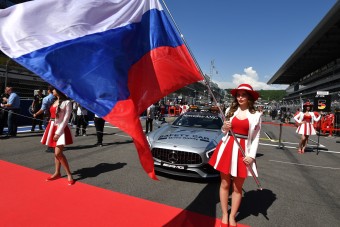 F1: Szocsiban ragaszkodnak a grid girlökhöz