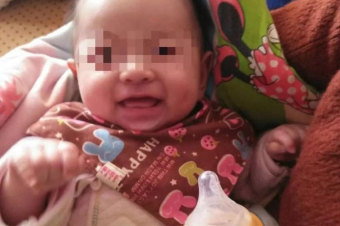 Autóbalesetben meghalt a házaspár, négy év múlva megszületett a gyerekük