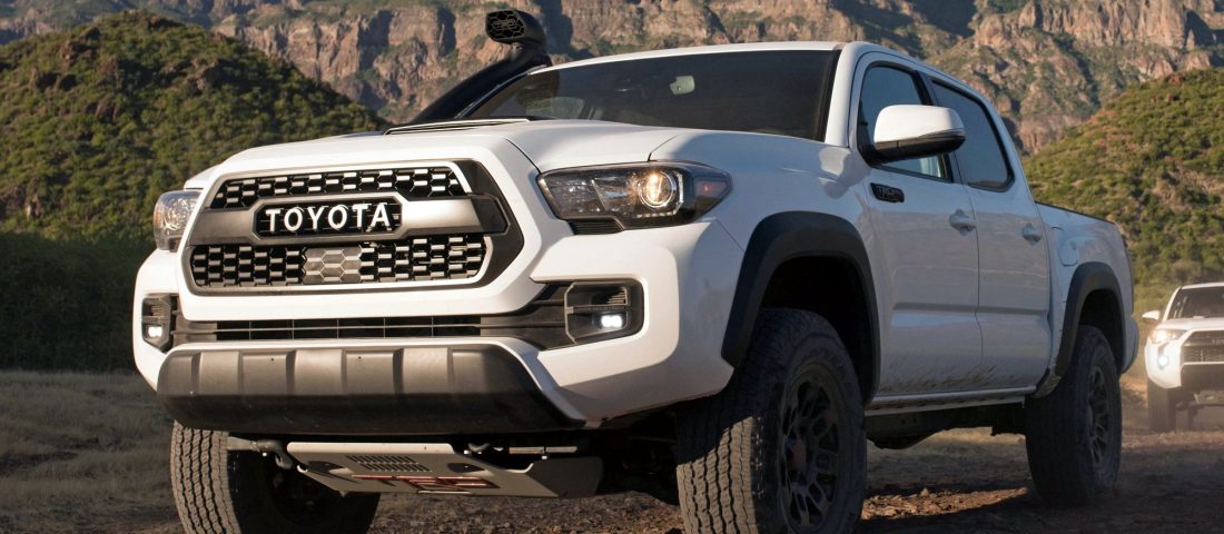 Személyautó alapokra készít pickupot a Toyota