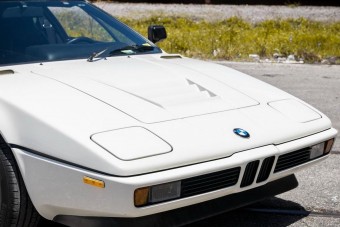 37 év után is friss ez a BMW M1-es