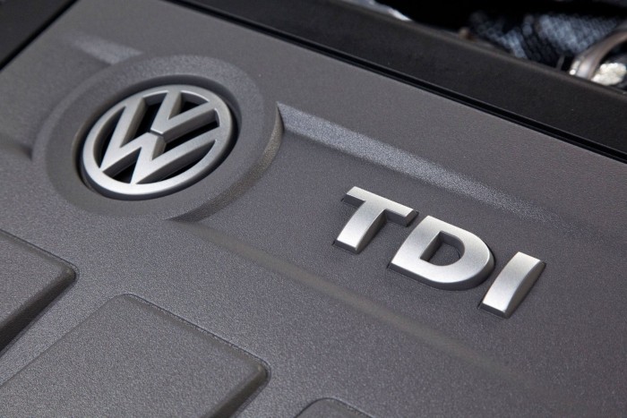 Pénzt adnak az idősebb dízelautók átalakítására