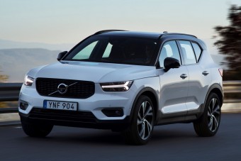 Jönnek a Volvo XC40 testvérei