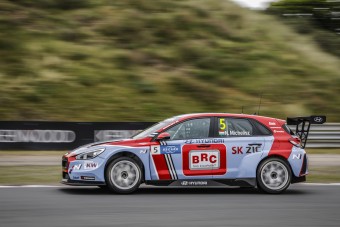 Büntetés járt a baleset után Michelisznek