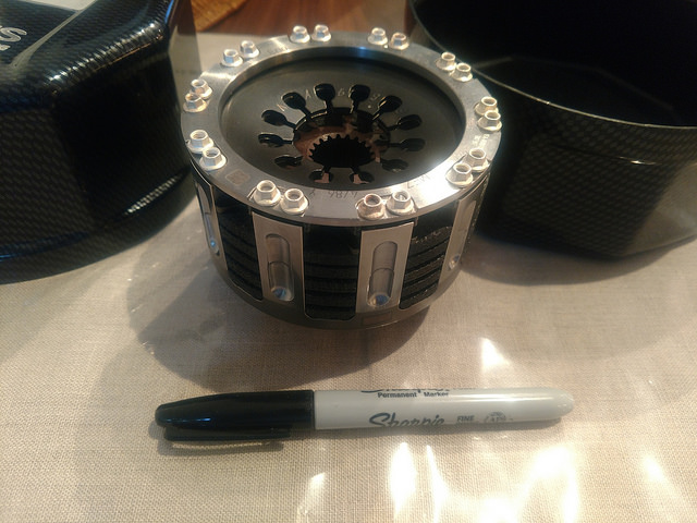 Űrtechnikát kapott a gyári kuplungtárcsa helyett a BMW M3 tulaja 3