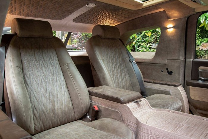 Luxusautót varázsoltak ebből az amerikai platósból 6