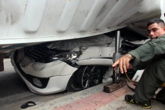 Kamion préselte össze ezt az autót