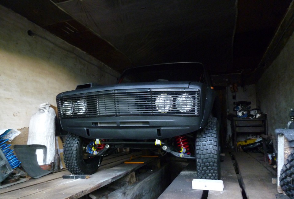 Menő fekete szörny lett a nagyapától ajándékba kapott Ladából 2