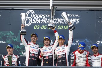 Csapatutasítással adták Alonsónak a győzelmet