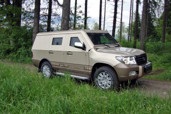 Tirolban életmentő Land Cruiserek teremnek