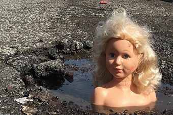 Horrorfilmet varázsolt a kátyúkból egy férfi