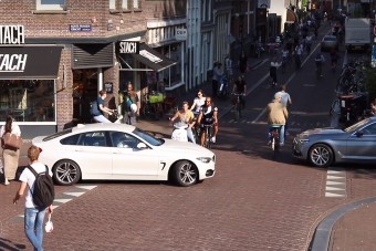 Ha ez Budapesten történne, tuti tömegverekedés lenne a vége