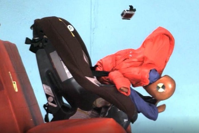 Elszabadulhat a gyermekülés, senki nincs biztonságban