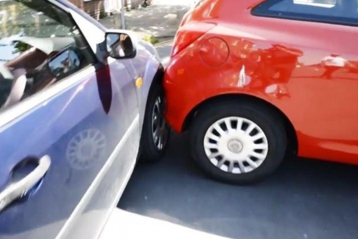 Parkolási bravúr, taps nélkül 2 | Vezess Parkolási bravúr, taps nélkül 2