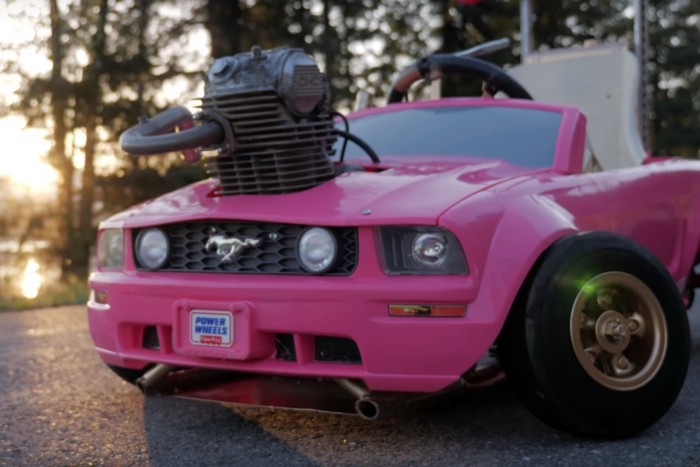 Ez itt minden idők legőrültebb Mustangja