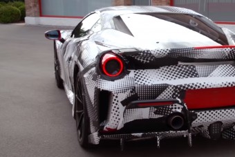 Szédületesen gyors az új Ferrari 488 Pista
