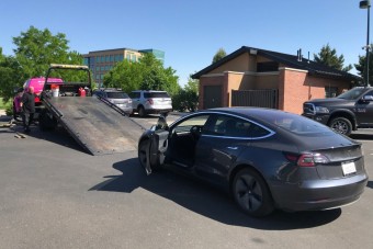 Rekordot futott, aztán tönkrement ez a Tesla