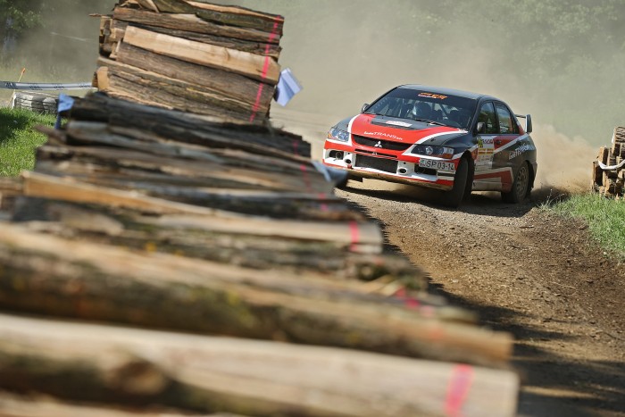 Borult a papírforma! 8 | Vezess Borult a papírforma! 8