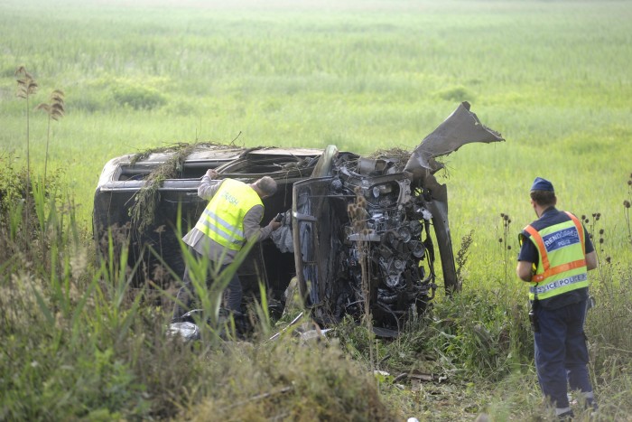 Meghalt az autós, akit a rendőrök üldöztek Vácon