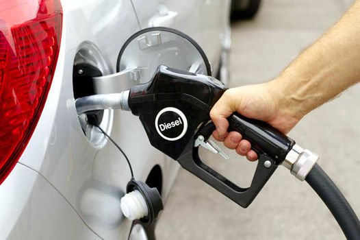 Tovább zuhannak a dízeleladások Európában
