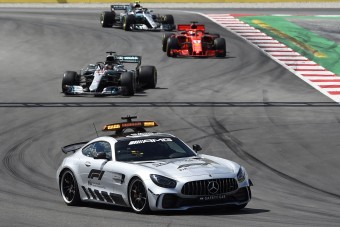 Bajban az F1, két ország is elfordult a sporttól