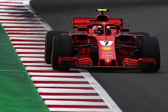 F1: Ezért kavartak a gumikkal Räikkönenék