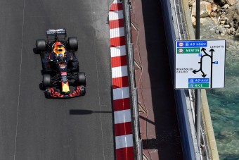 F1: Ricciardo nyerte az év legfontosabb időmérőjét